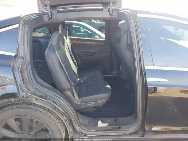 5YJXCAE23KF183629 2019 TESLA MODEL X - Image 8