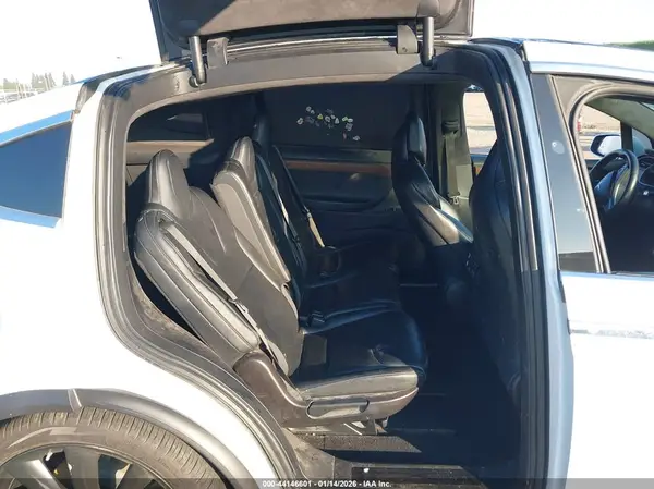 5YJXCAE23KF202437 2019 TESLA MODEL X - Image 8