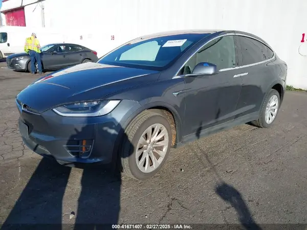 5YJXCAE23KF207170 2019 TESLA MODEL X - Image 2