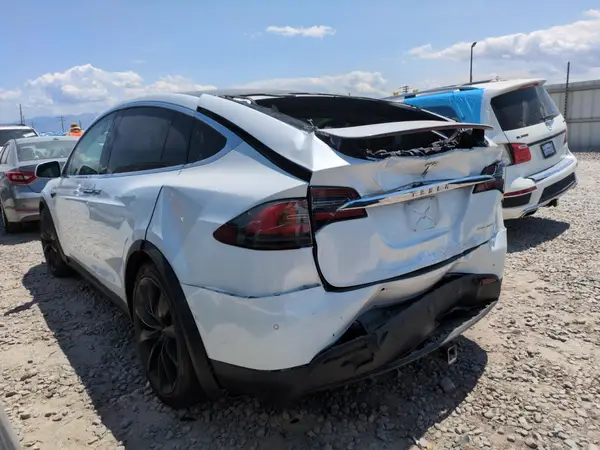 5YJXCAE23KF207766 2019 TESLA MODEL X - Image 2
