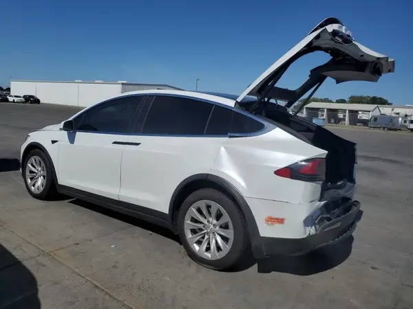 5YJXCAE23LF242356 2020 TESLA MODEL X - Image 2