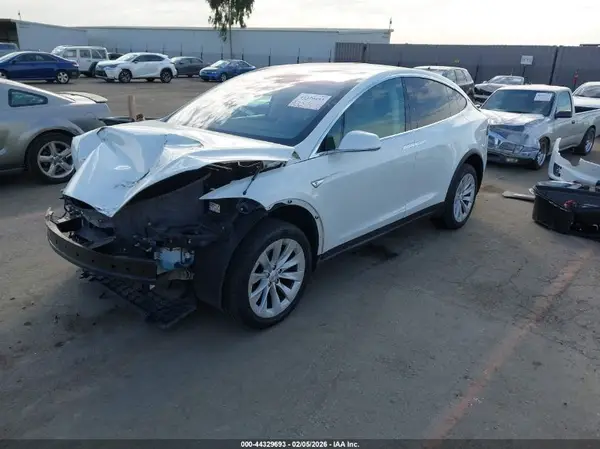 5YJXCAE24GF001864 2016 TESLA MODEL X - Image 2