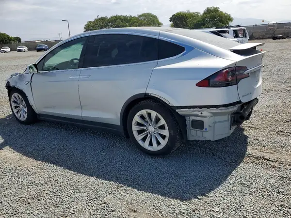 5YJXCAE24GF019426 2016 TESLA MODEL X - Image 2