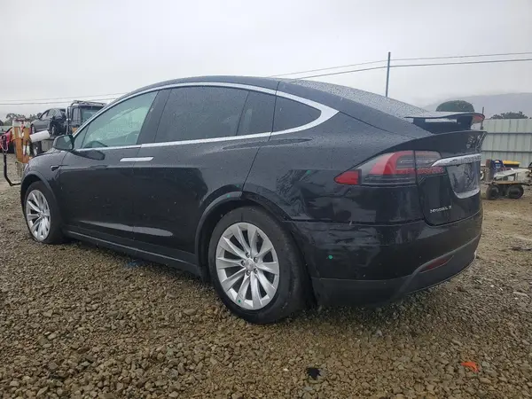 5YJXCAE24HF060222 2017 TESLA MODEL X - Image 2