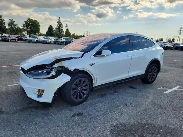 5YJXCAE24JF090181 2018 TESLA MODEL X - Image 1