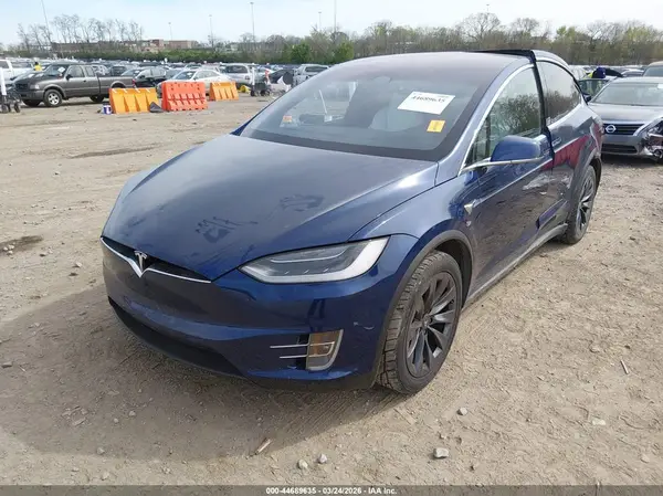 5YJXCAE24JF118223 2018 TESLA MODEL X - Image 2