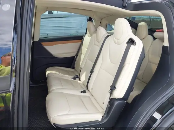 5YJXCAE24JF126967 2018 TESLA MODEL X - Image 8