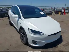 5YJXCAE24JF141176 2018 TESLA MODEL X