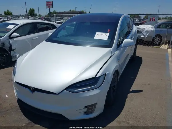 5YJXCAE24JF141176 2018 TESLA MODEL X - Image 2