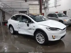 5YJXCAE24JF144756 2018 TESLA MODEL X