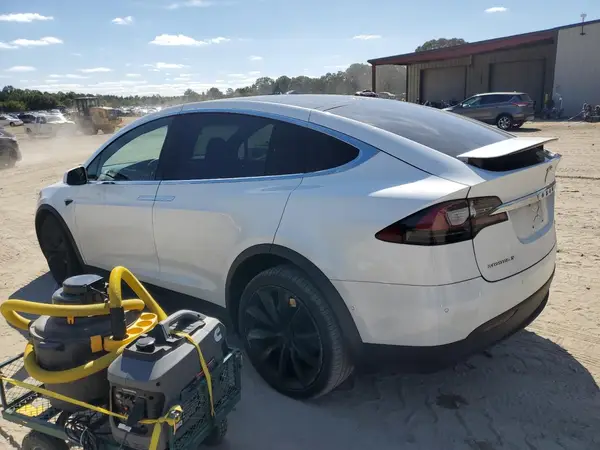 5YJXCAE24KF151420 2019 TESLA MODEL X - Image 2