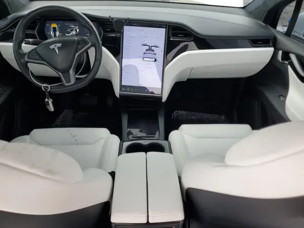 5YJXCAE24KF204035 2019 TESLA MODEL X - Image 8
