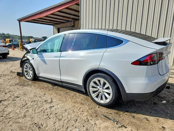5YJXCAE24LF231494 2020 TESLA MODEL X - Image 2