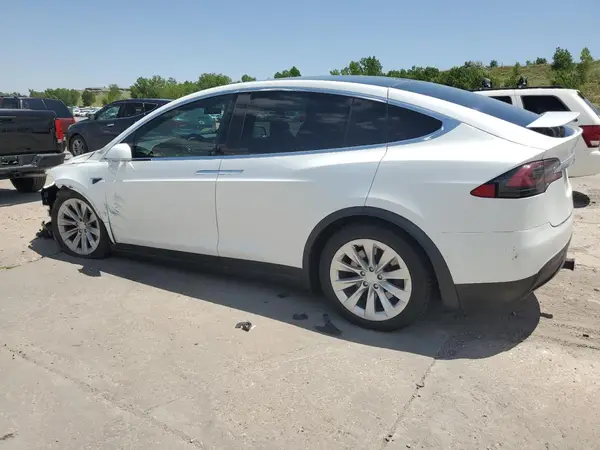 5YJXCAE24LF232239 2020 TESLA MODEL X - Image 2