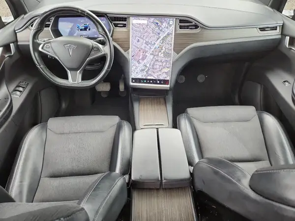 5YJXCAE25GF004840 2016 TESLA MODEL X - Image 8