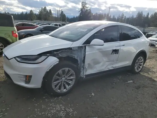 5YJXCAE25GF005177 2016 TESLA MODEL X - Image 1