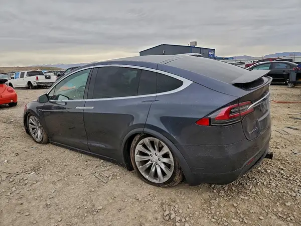 5YJXCAE25GF005390 2016 TESLA MODEL X - Image 2