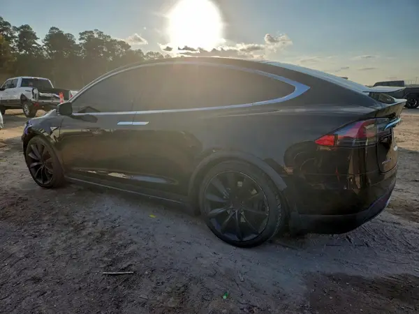5YJXCAE25GF012999 2016 TESLA MODEL X - Image 2