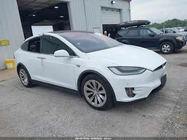 5YJXCAE25GF019063 2016 TESLA MODEL X - Image 1