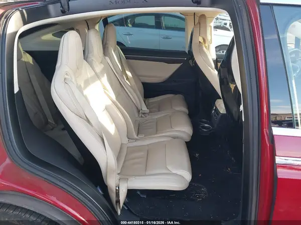 5YJXCAE25GF019497 2016 TESLA MODEL X - Image 8