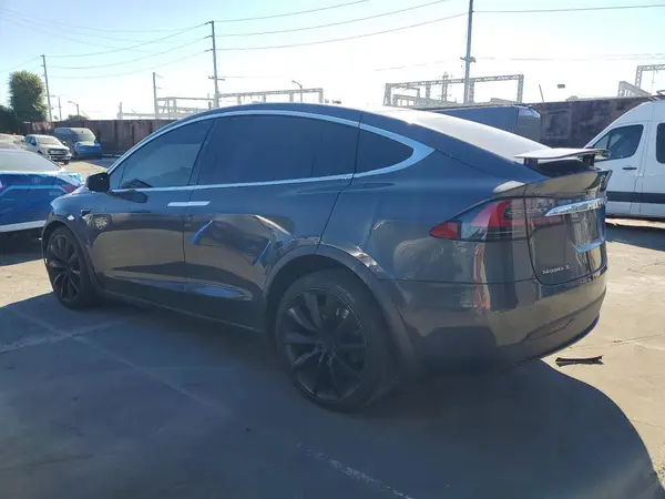 5YJXCAE25HF038102 2017 TESLA MODEL X - Image 2