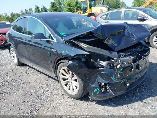 5YJXCAE25HF044112 2017 TESLA MODEL X - Image 1