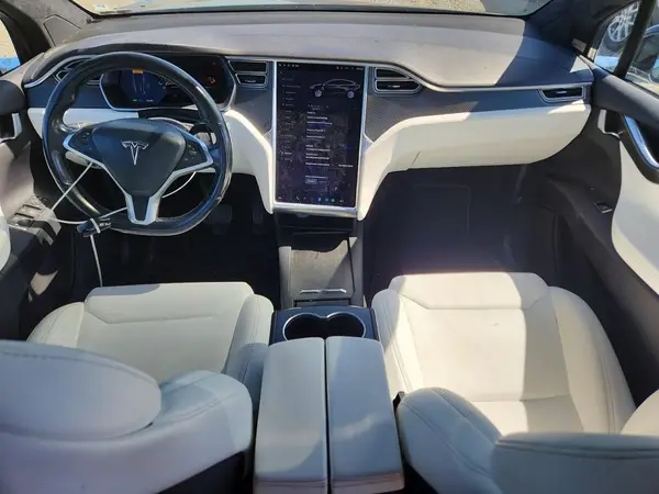 5YJXCAE25HF065882 2017 TESLA MODEL X - Image 8