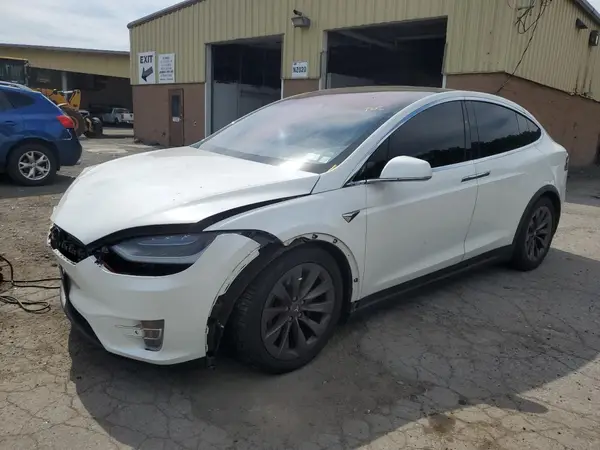 5YJXCAE25JF091422 2018 TESLA MODEL X - Image 1
