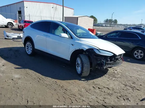 5YJXCAE25JF091940 2018 TESLA MODEL X - Image 1