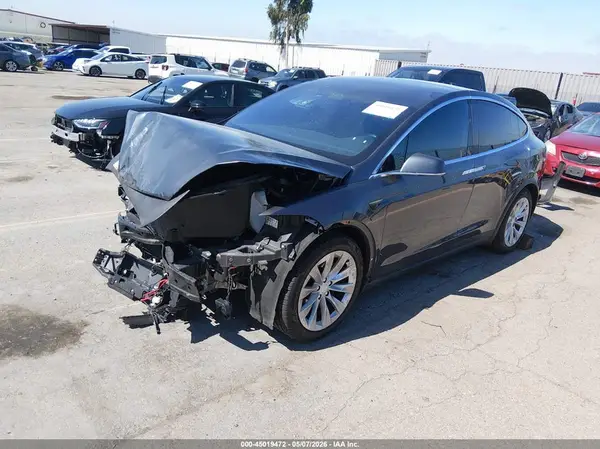 5YJXCAE25JF105108 2018 TESLA MODEL X - Image 2