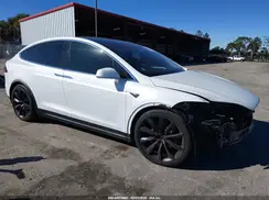 5YJXCAE25JF109479 2018 TESLA MODEL X