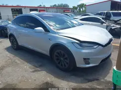 5YJXCAE25JF111832 2018 TESLA MODEL X