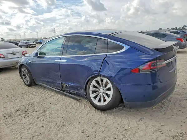 5YJXCAE25JF125990 2018 TESLA MODEL X - Image 2