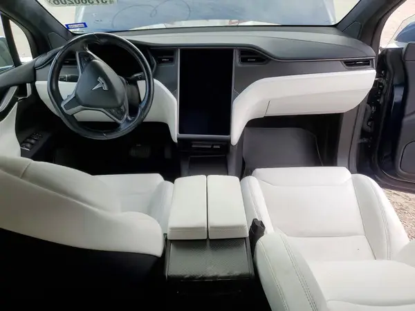 5YJXCAE25JF125990 2018 TESLA MODEL X - Image 8