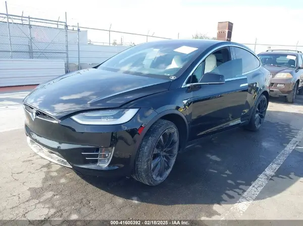 5YJXCAE25KF183793 2019 TESLA MODEL X - Image 2
