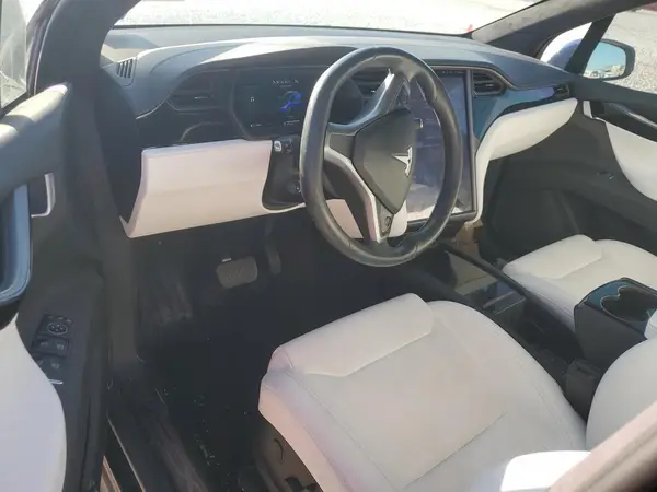 5YJXCAE25KF192896 2019 TESLA MODEL X - Image 8
