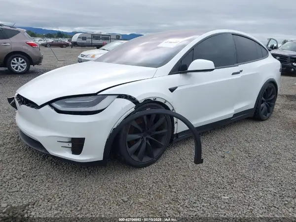 5YJXCAE25KF205761 2019 TESLA MODEL X - Image 2