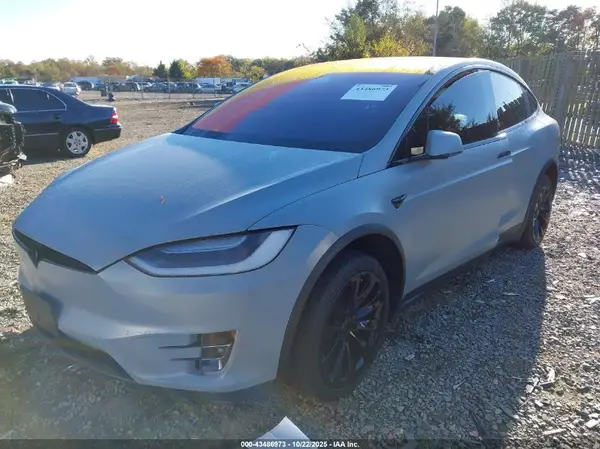 5YJXCAE25KF211642 2019 TESLA MODEL X - Image 2
