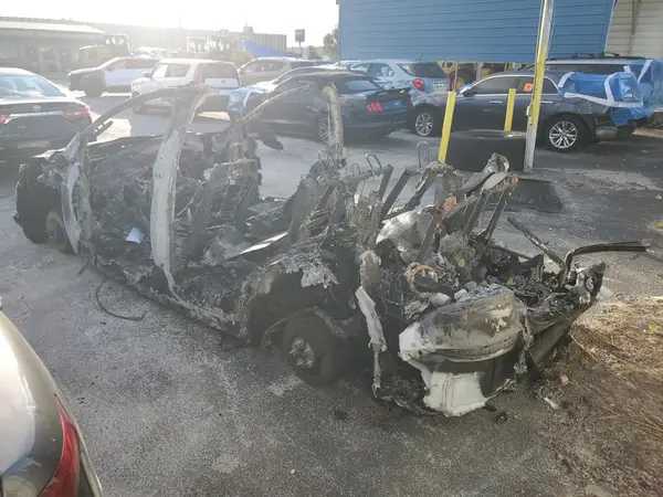 5YJXCAE25LF237997 2020 TESLA MODEL X - Image 2