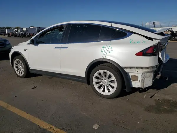 5YJXCAE25LF303657 2020 TESLA MODEL X - Image 2