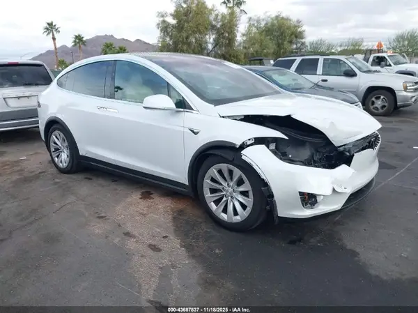5YJXCAE25MF321738 2021 TESLA MODEL X - Image 1