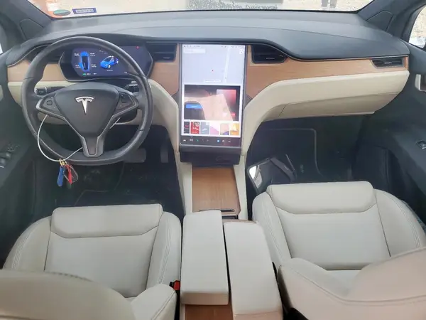 5YJXCAE25MF323635 2021 TESLA MODEL X - Image 8