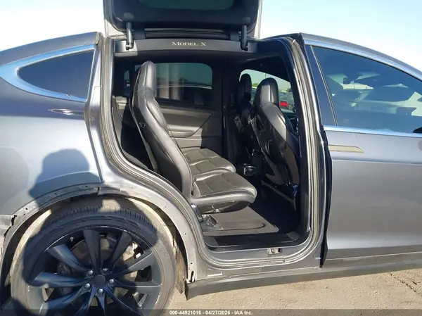 5YJXCAE26GF001929 2016 TESLA MODEL X - Image 8