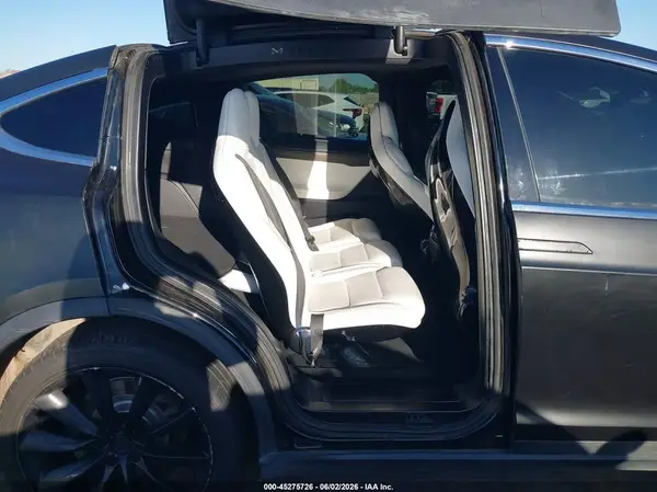 5YJXCAE26GF002935 2016 TESLA MODEL X - Image 8