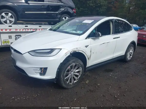 5YJXCAE26GF004880 2016 TESLA MODEL X - Image 2