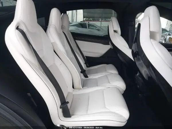 5YJXCAE26GF006550 2016 TESLA MODEL X - Image 8