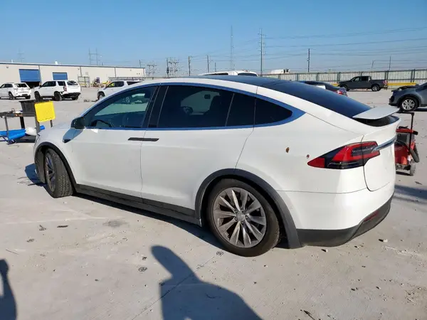5YJXCAE26HF034284 2017 TESLA MODEL X - Image 2