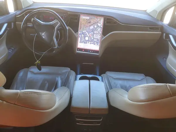 5YJXCAE26HF044314 2017 TESLA MODEL X - Image 8