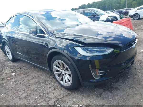 5YJXCAE26HF076843 2017 TESLA MODEL X - Image 1