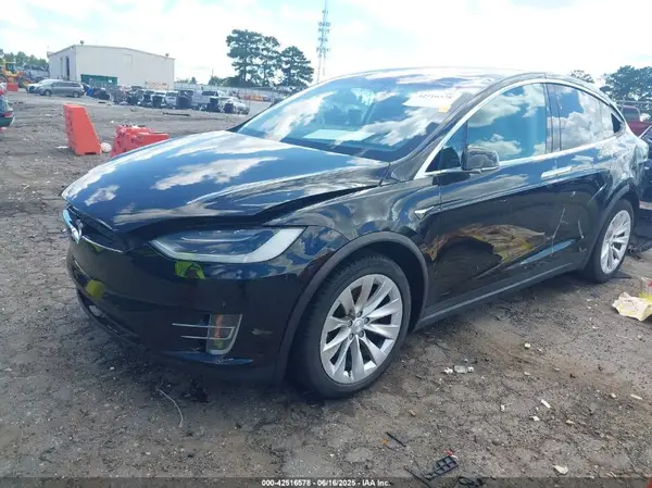 5YJXCAE26HF076843 2017 TESLA MODEL X - Image 2
